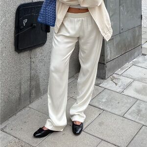 Djerf Avenue Dream Pants in Cloud